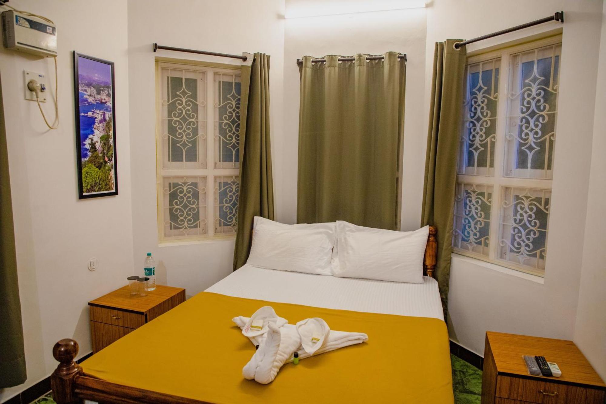 Maison Blanche Near Rock Beach Hotel Pondicherry Exterior photo